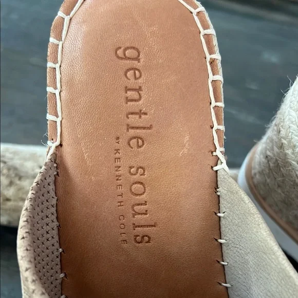 Gentle Souls Beige Knot Wedge Sandals never worn sz9 - Picture 2 of 6